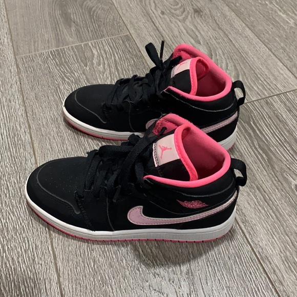 Jordan Girls’ Grade School - Picture 2 of 9